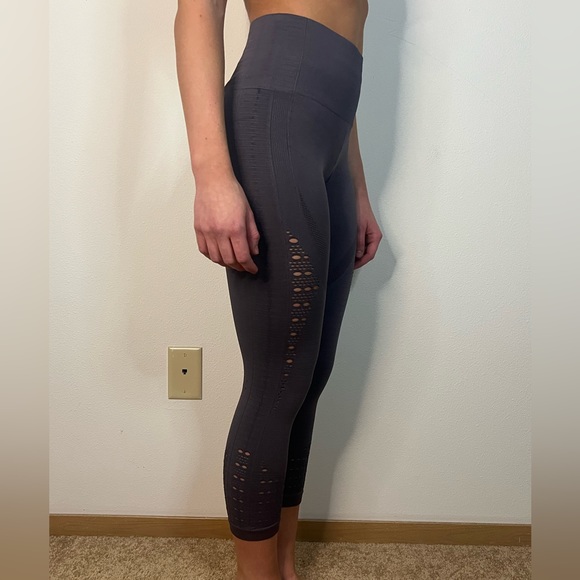 Gymshark cropped high waist energy seamless leggings, size XS - Picture 4 of 5